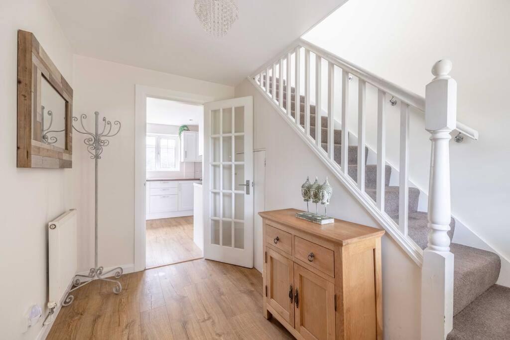 3-Bed Family Home With Parking & Large Garden Windsor Luaran gambar