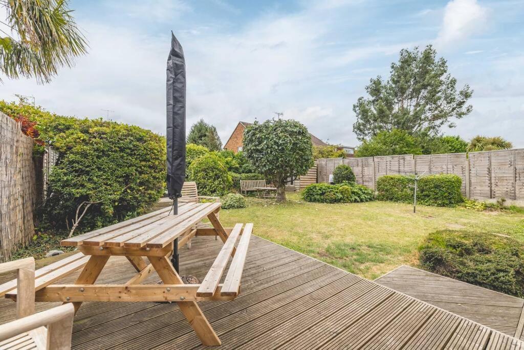 3-Bed Family Home With Parking & Large Garden Windsor Luaran gambar